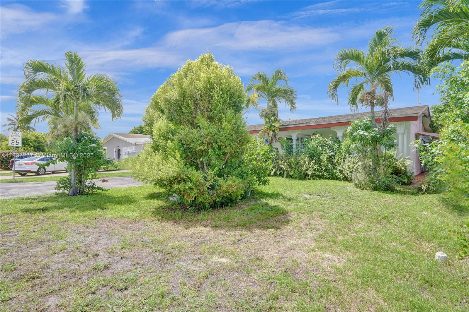 6768 Rose Dr, Miramar, Florida image 48