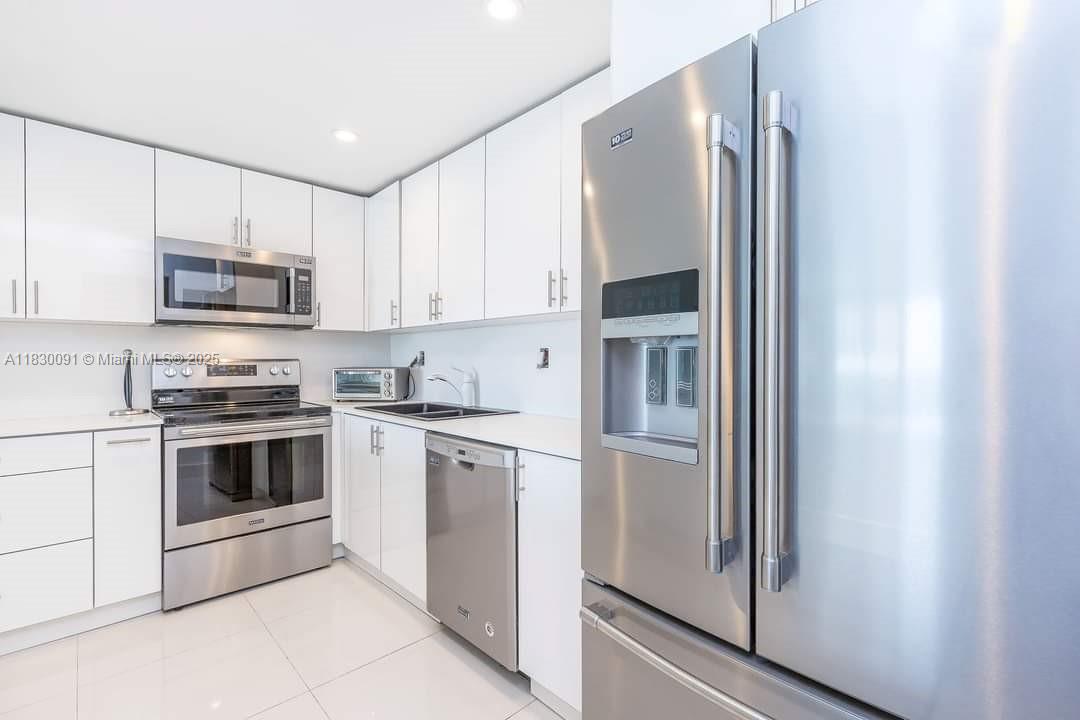19370 Collins Ave #607, Sunny Isles Beach, Florida image 5