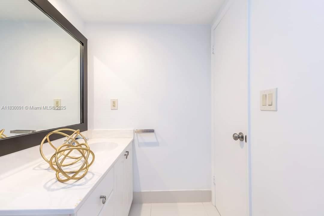 19370 Collins Ave #607, Sunny Isles Beach, Florida image 8