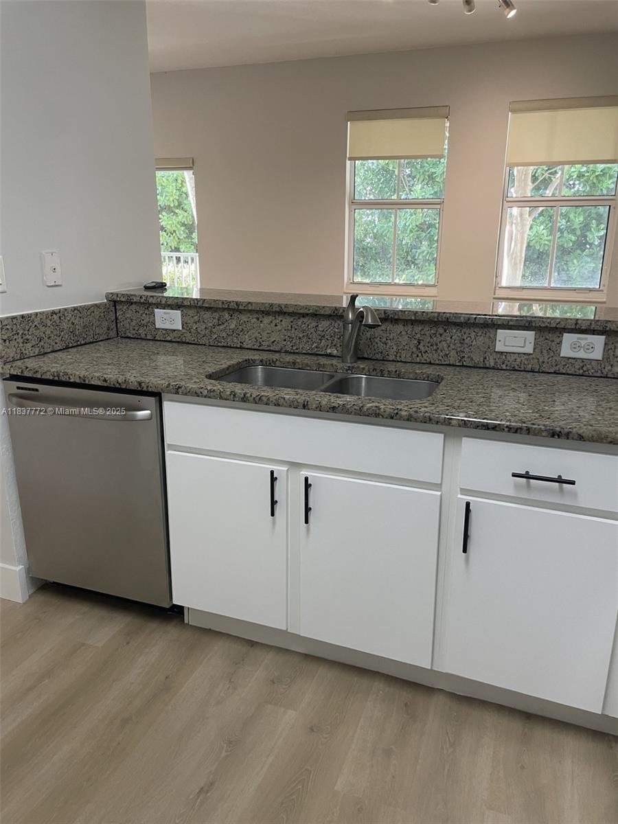 11605 NW 89th St #112, Doral, Florida image 6