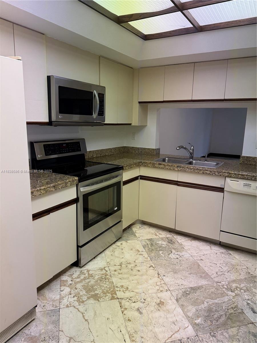 Property photo # 4