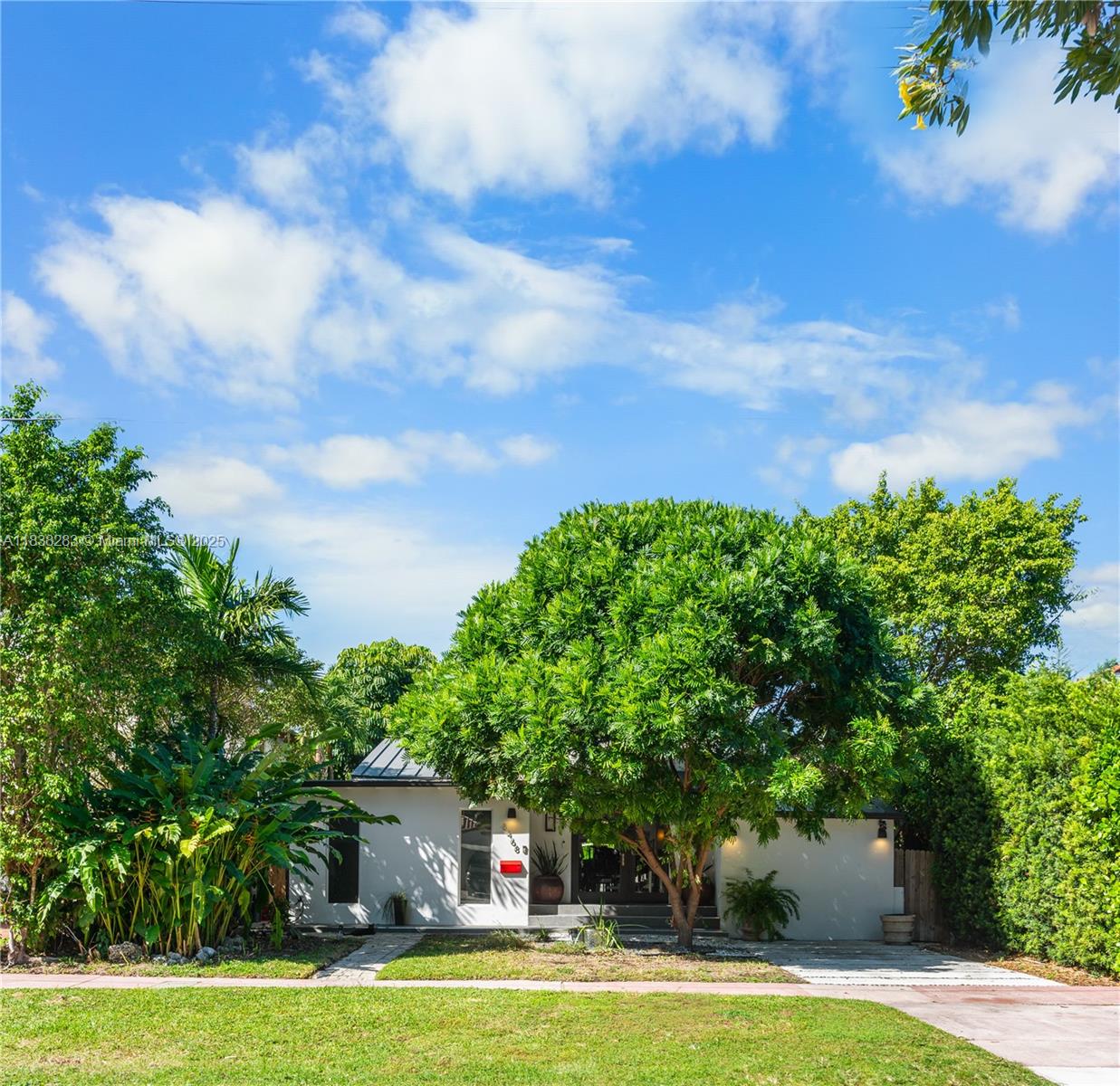 3468 Royal Palm Ave, Miami Beach, Florida image 2