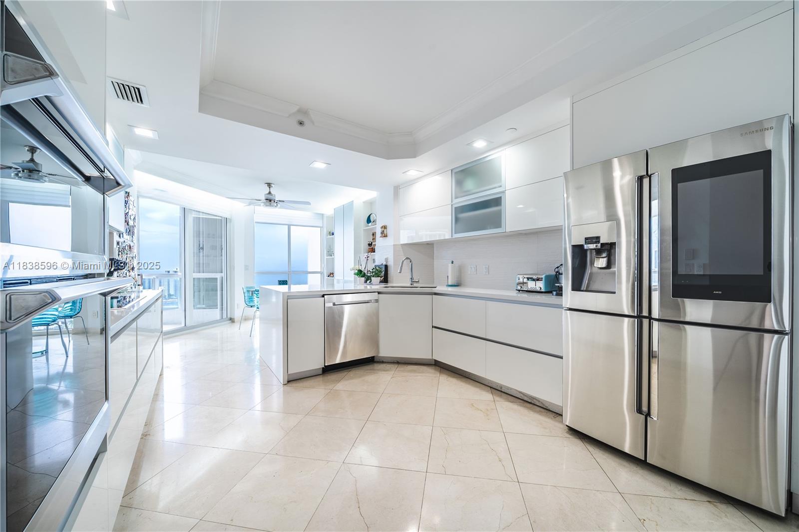 21050 Point Pl #2601, Aventura, Florida image 16