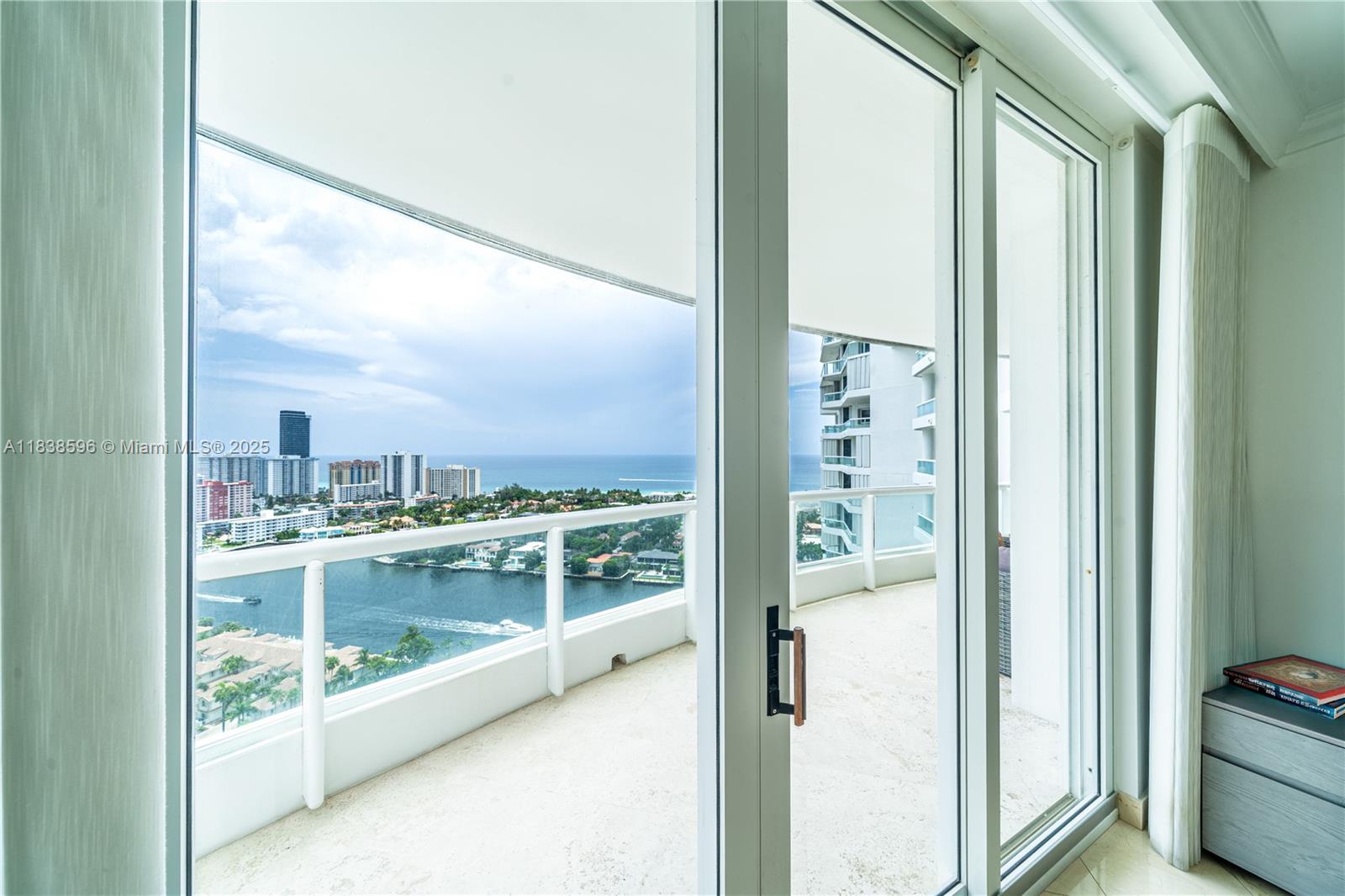 21050 Point Pl #2601, Aventura, Florida image 27