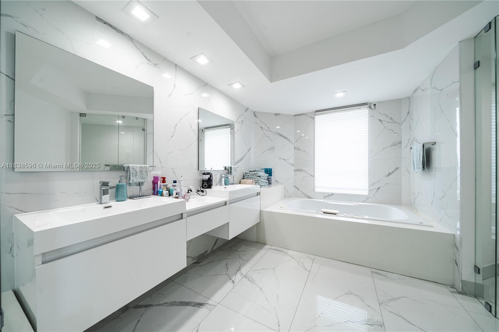 21050 Point Pl #2601, Aventura, Florida image 30