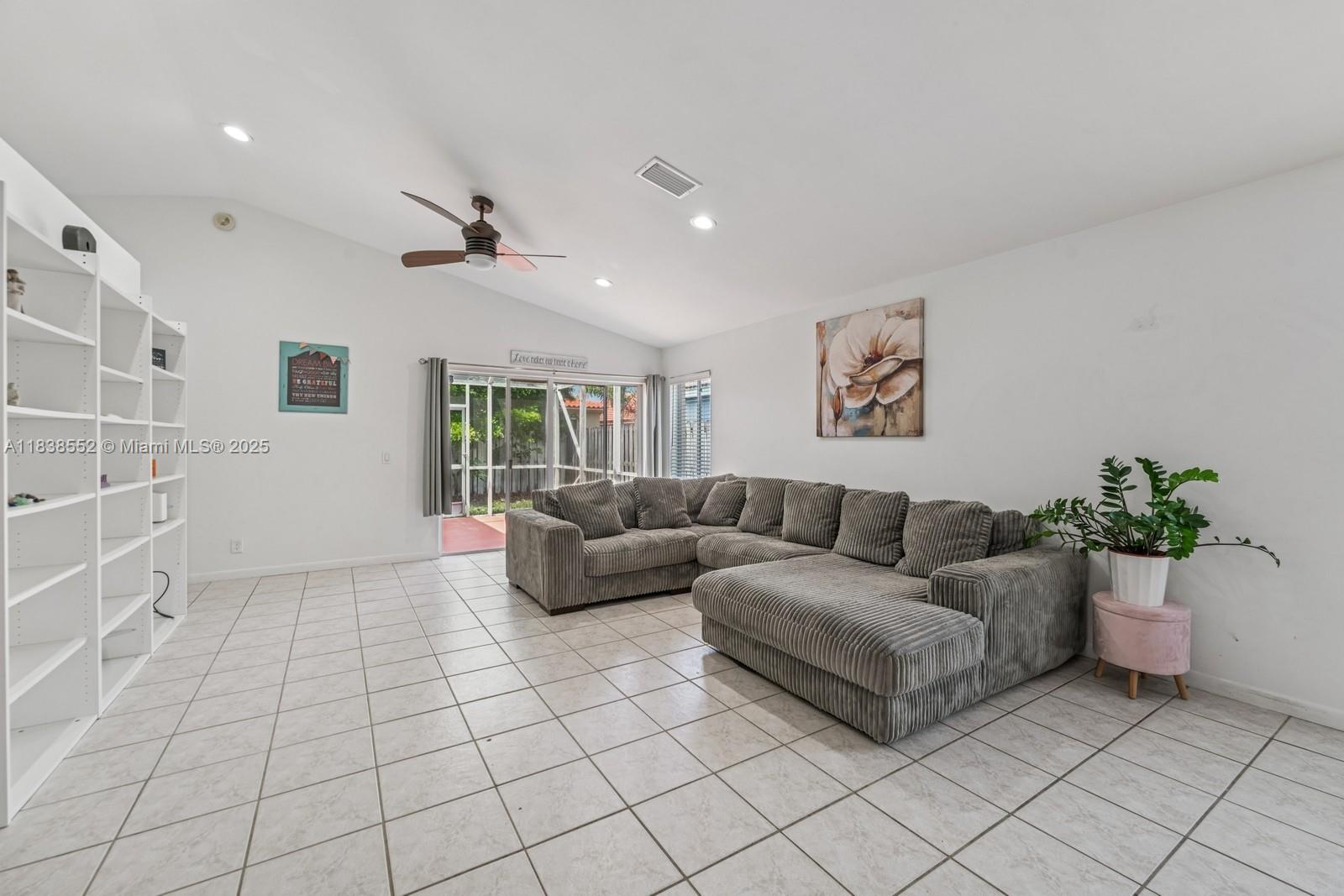 1368 Presidio Dr, Weston, Florida image 4