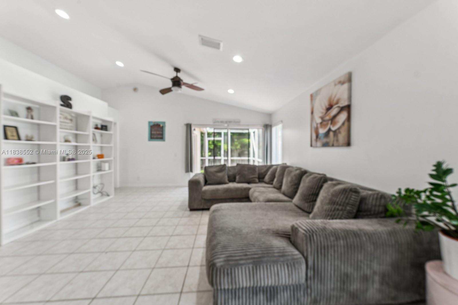 1368 Presidio Dr, Weston, Florida image 5