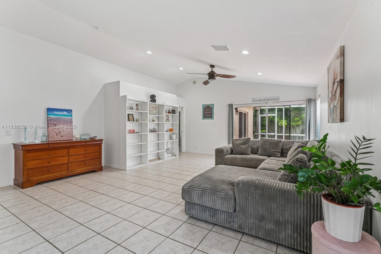 1368 Presidio Dr, Weston, Florida image 6
