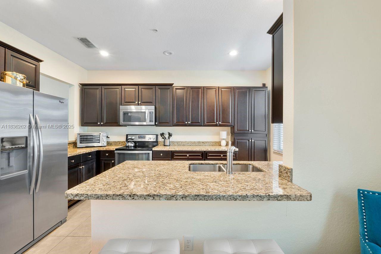 2851 W Prospect Rd #1306, Tamarac, Florida image 11