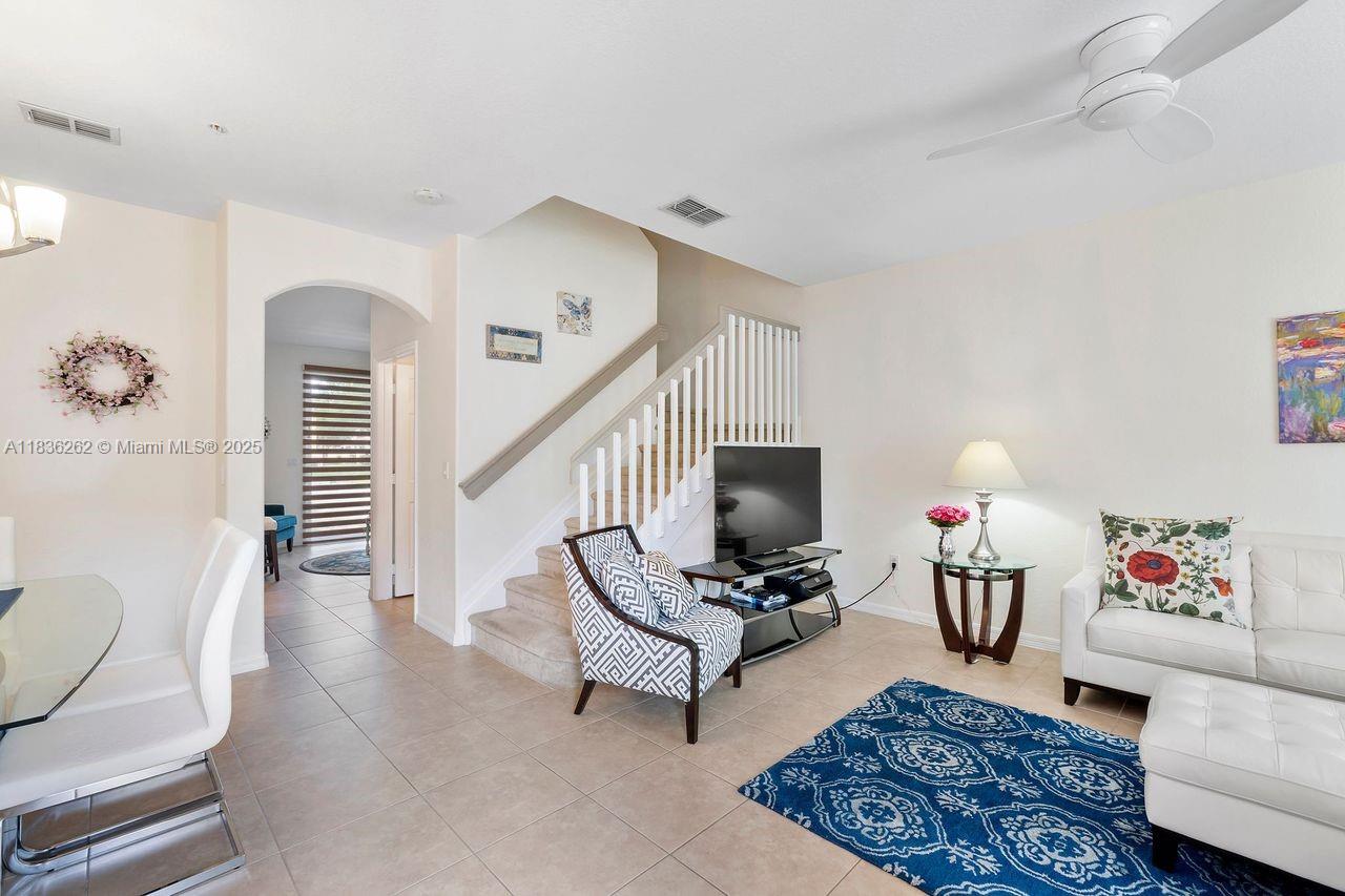 2851 W Prospect Rd #1306, Tamarac, Florida image 3