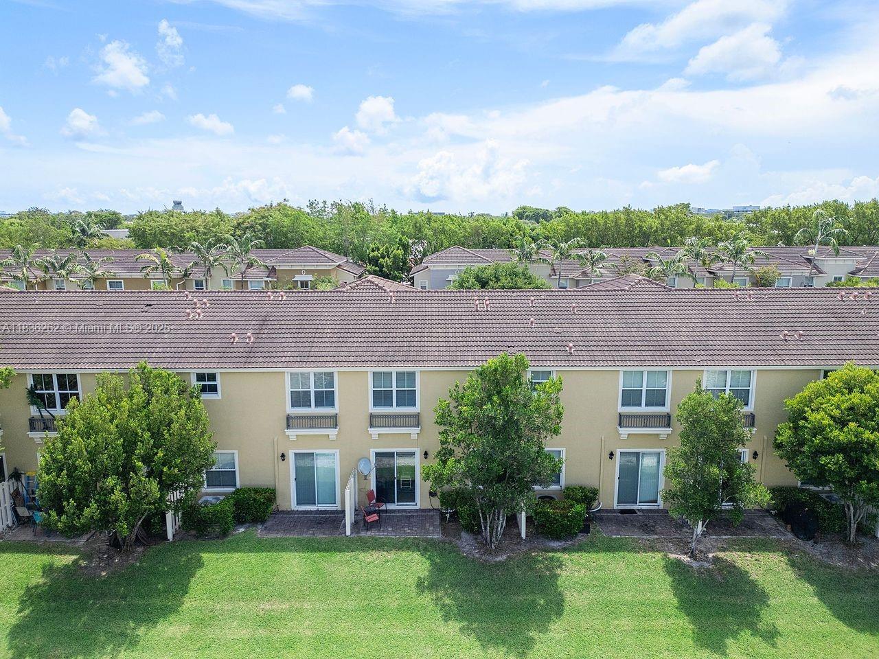 2851 W Prospect Rd #1306, Tamarac, Florida image 34