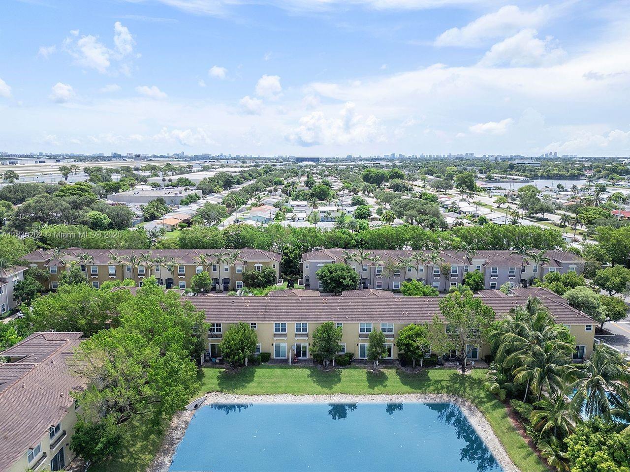 2851 W Prospect Rd #1306, Tamarac, Florida image 37