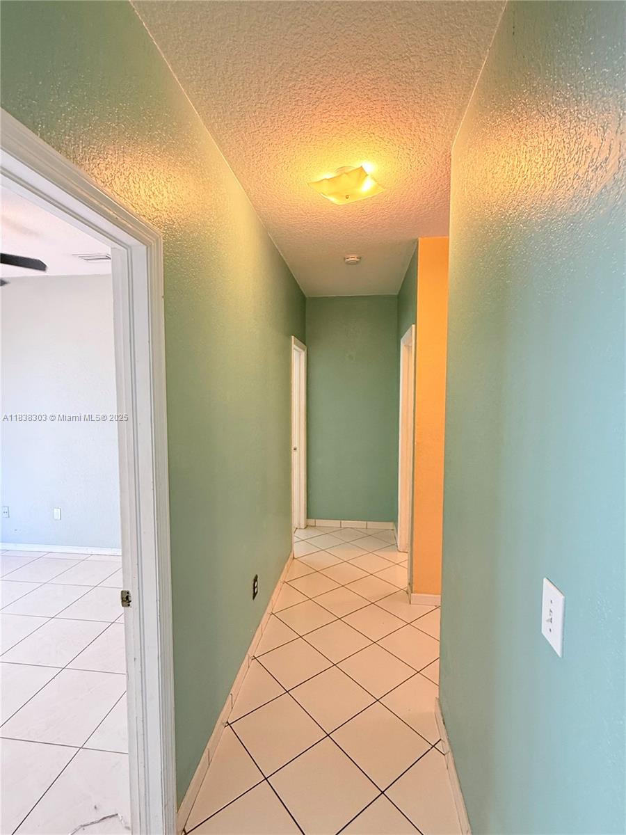 8973 NW 147th Ter, Miami Lakes, Florida image 21