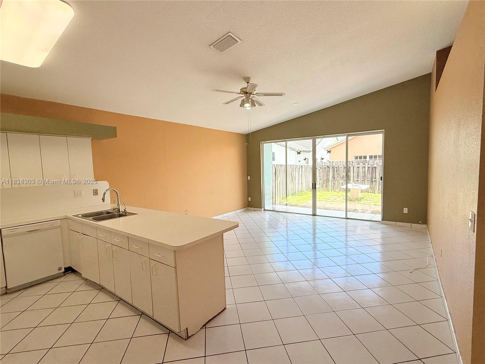 8973 NW 147th Ter, Miami Lakes, Florida image 8