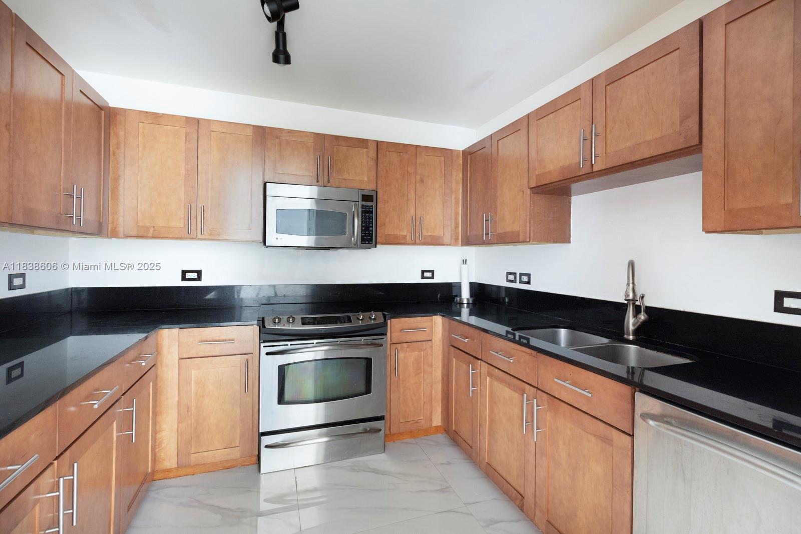 Property photo # 8