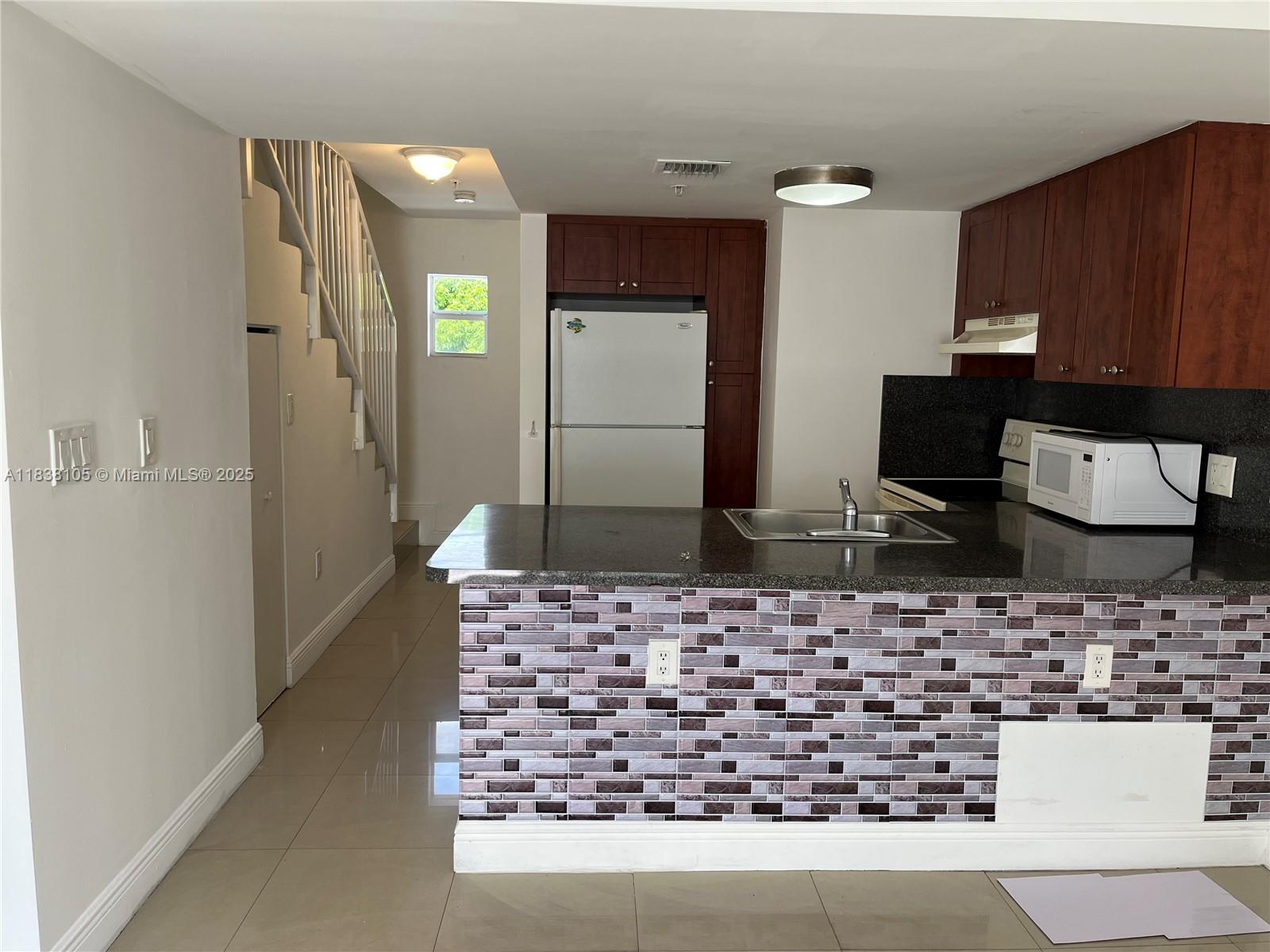 Property photo # 8
