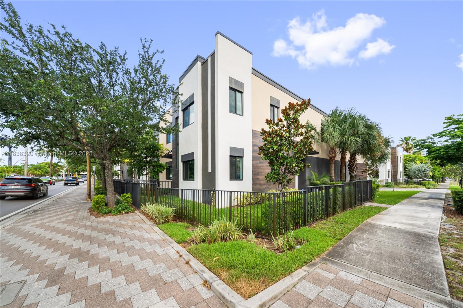 2184 NW 6th St, Fort Lauderdale, Florida image 38