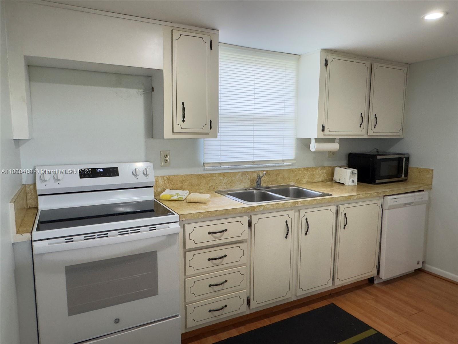 Property photo # 7