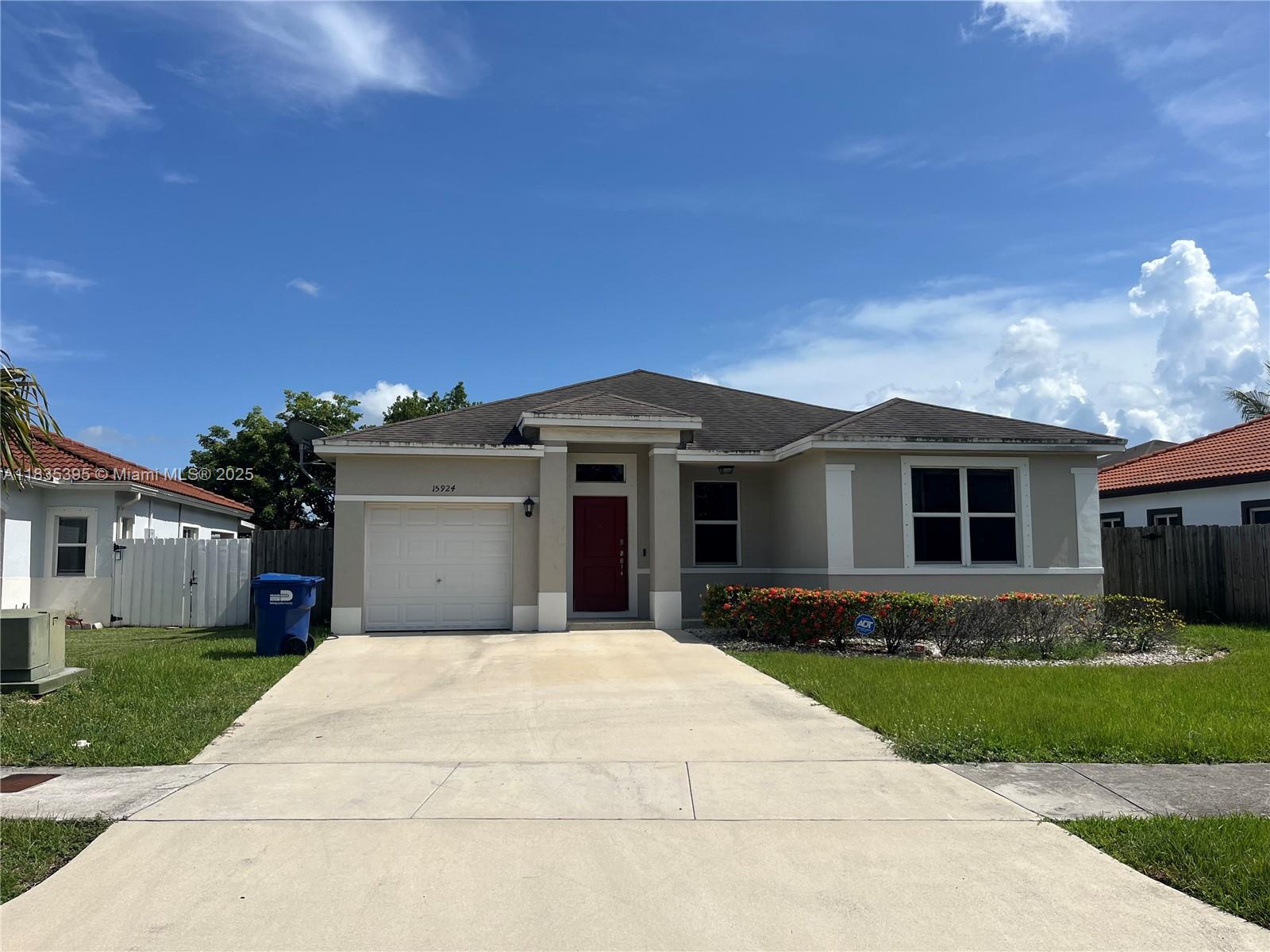 15924 SW 306th Ter, Homestead, Florida image 2