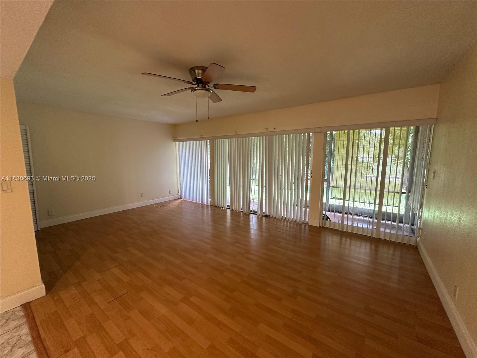 8005 Lagos De Campo Blvd #L-4, Tamarac, Florida image 6