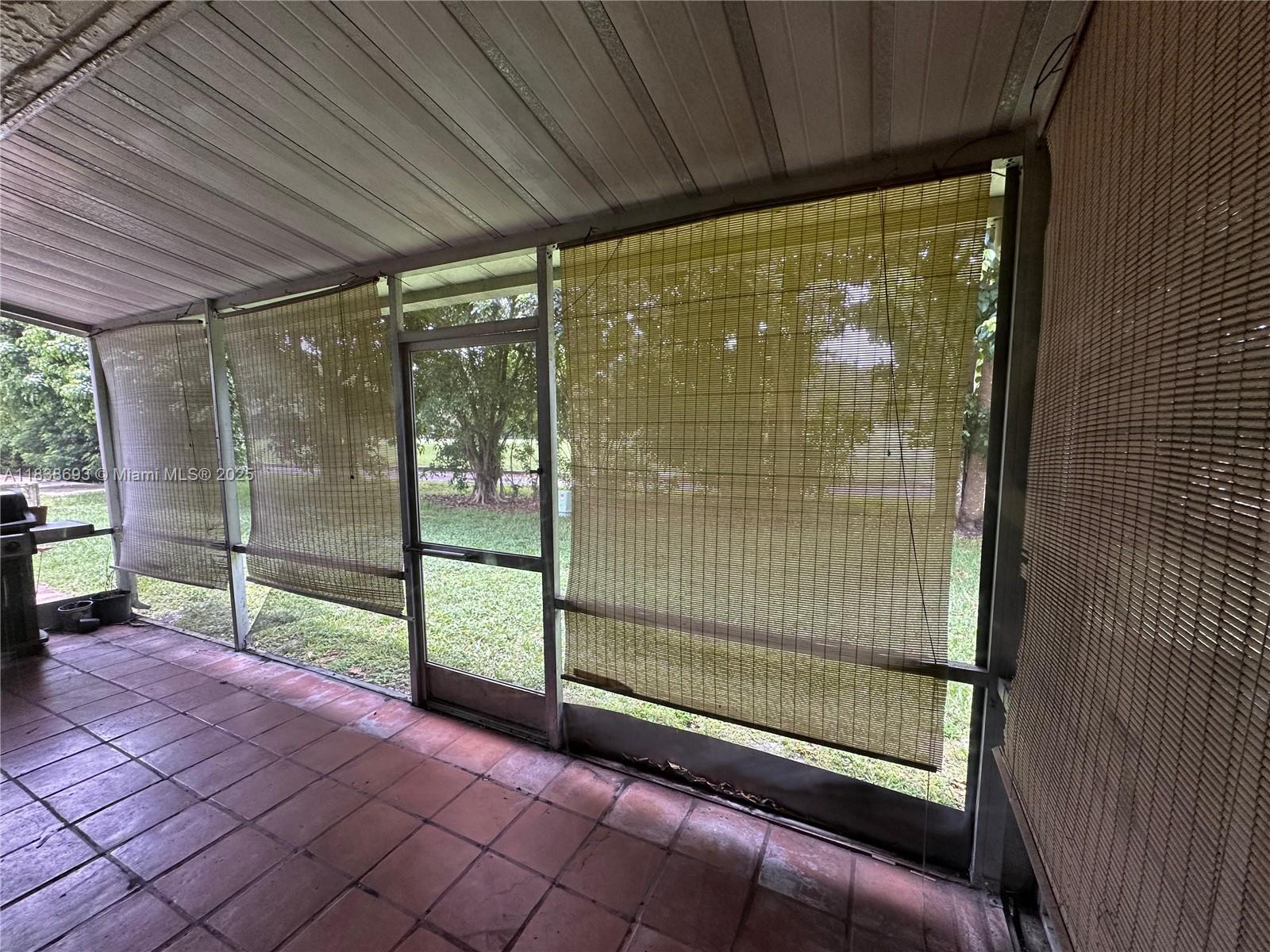 8005 Lagos De Campo Blvd #L-4, Tamarac, Florida image 7