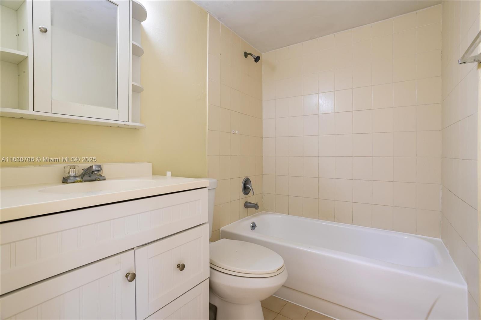 5808 W 26th Ave #211, Hialeah, Florida image 21