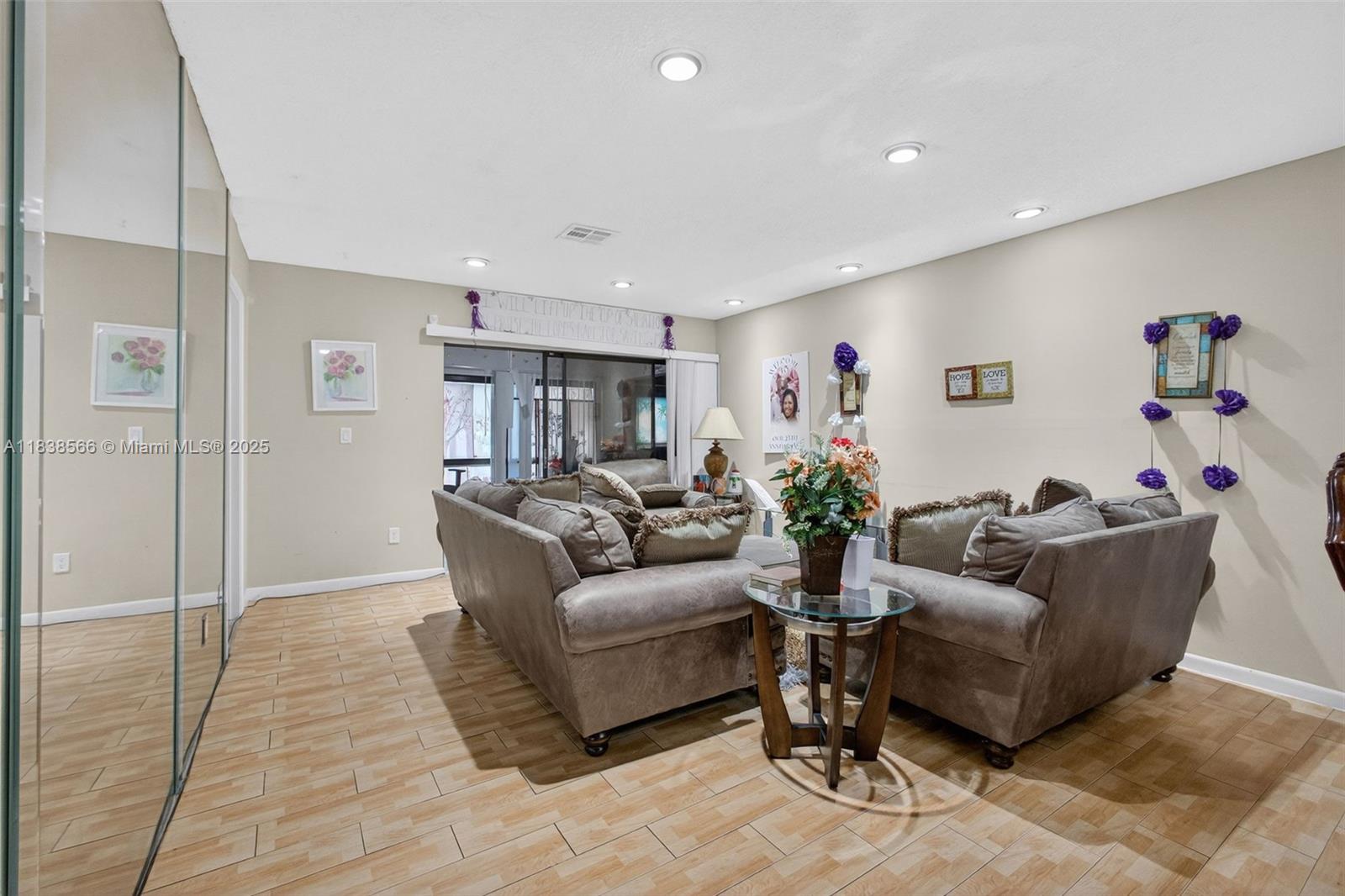 1600 Granfern Ave, West Palm Beach, Florida image 6
