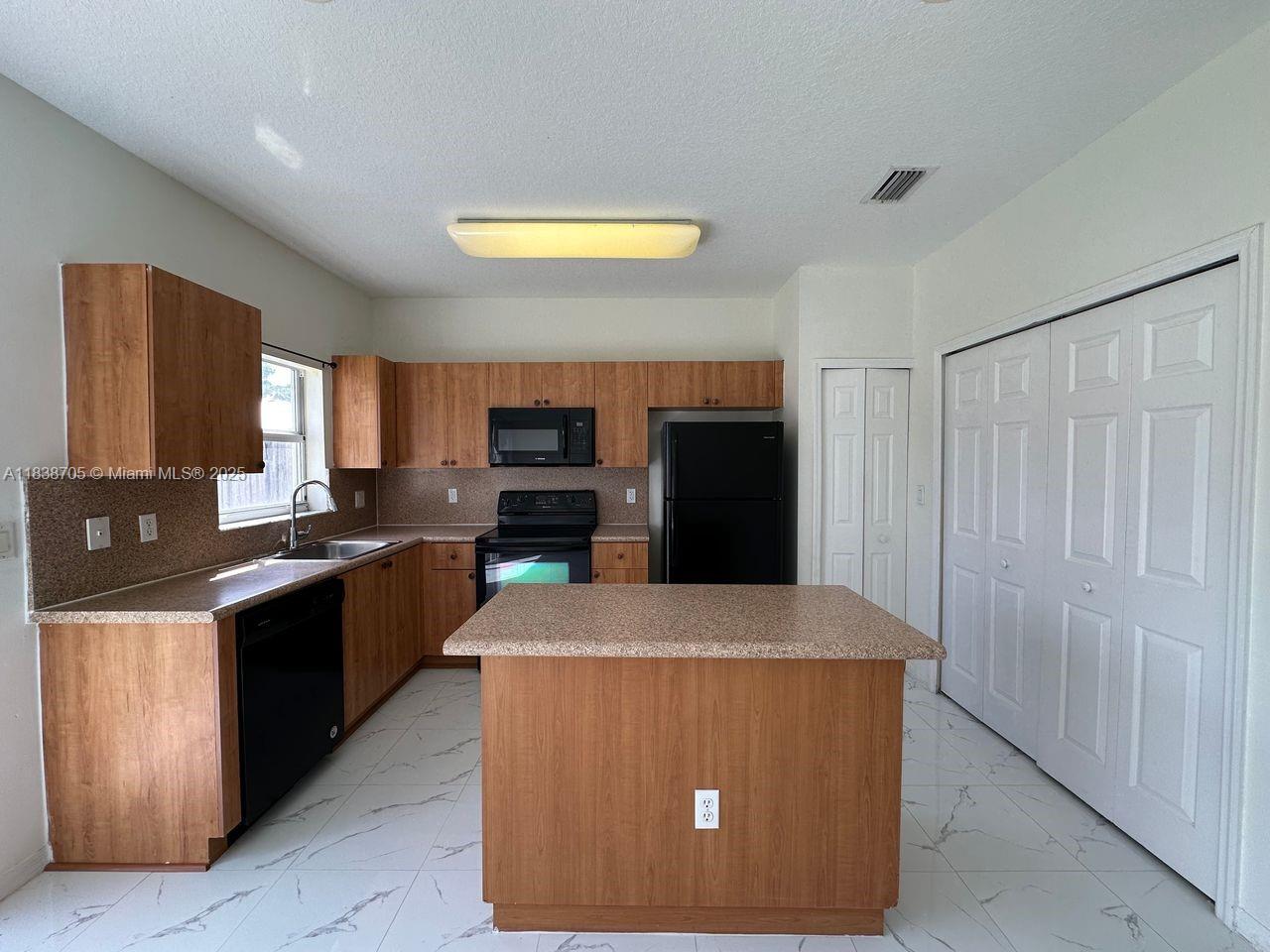 2920 SE 15thter, Homestead, Florida image 10