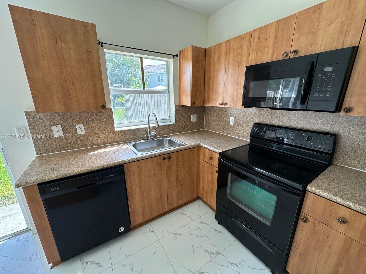 2920 SE 15thter, Homestead, Florida image 8