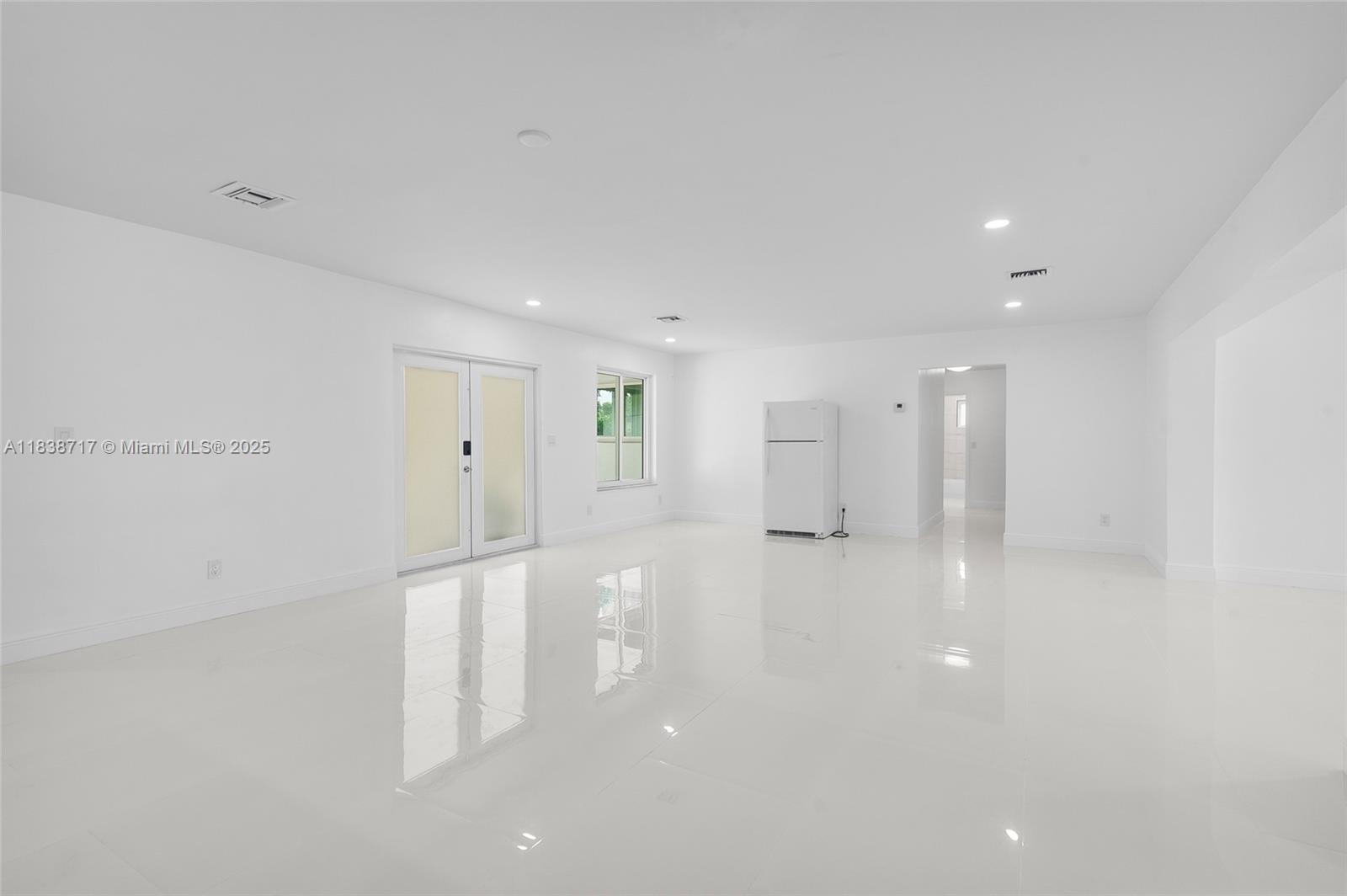 1124 Yale Dr, Hollywood, Florida image 15