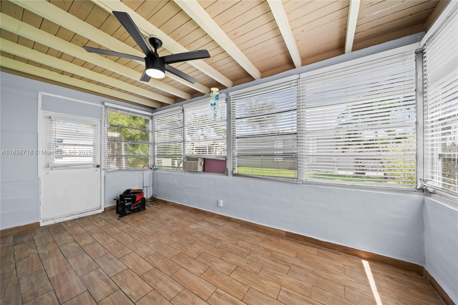 4938 NW 54th Ct, Tamarac, Florida image 11