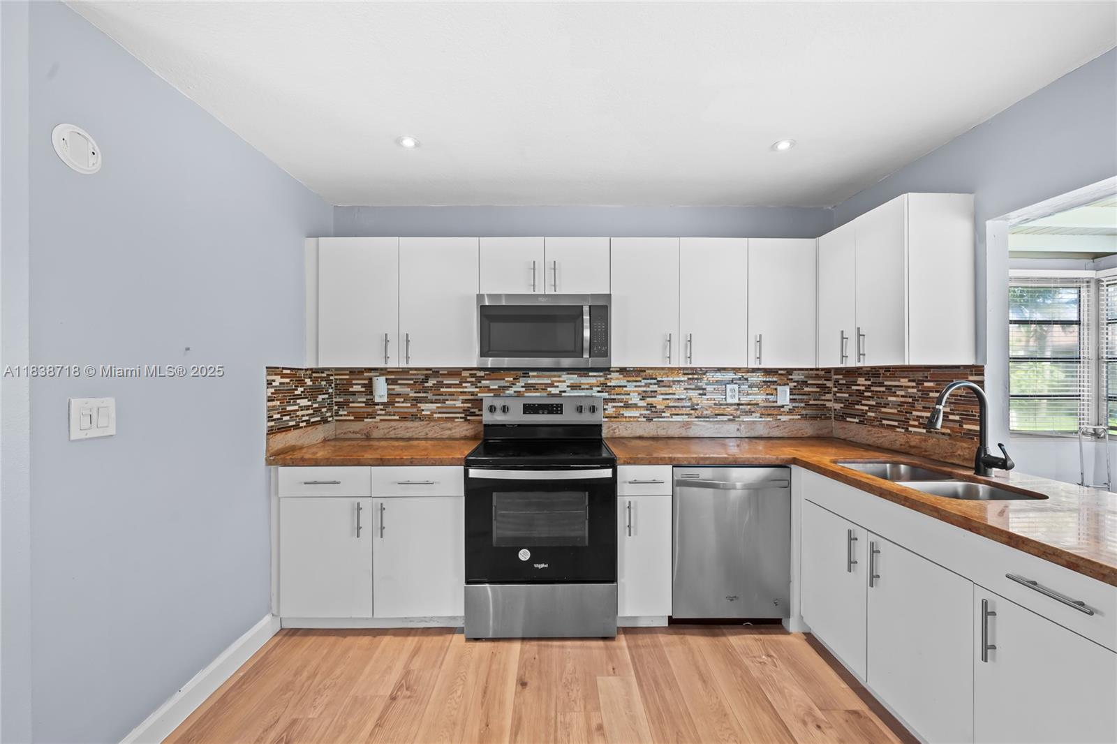 4938 NW 54th Ct, Tamarac, Florida image 9