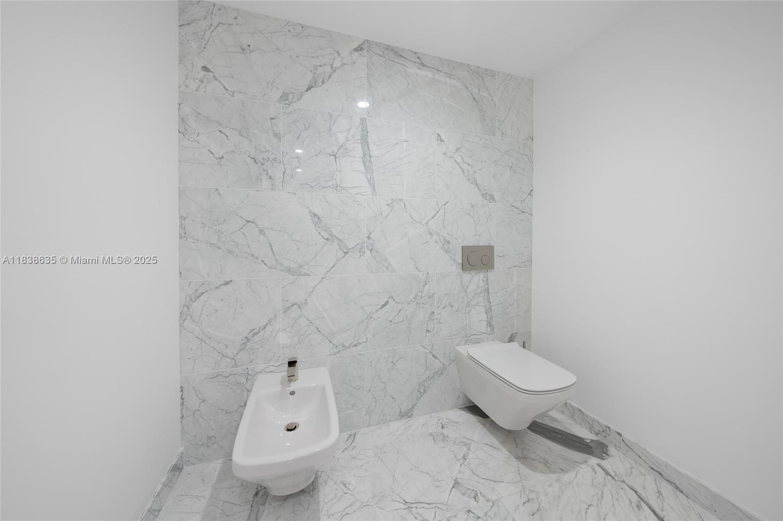 1135 103rd St #702, Bay Harbor Islands, Florida image 27