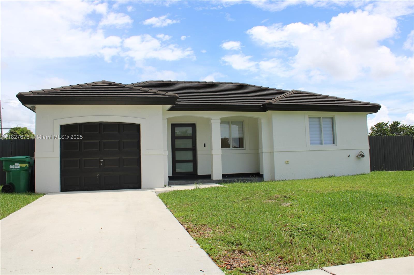 16266 SW 303rd Ln, Homestead, Florida image 2