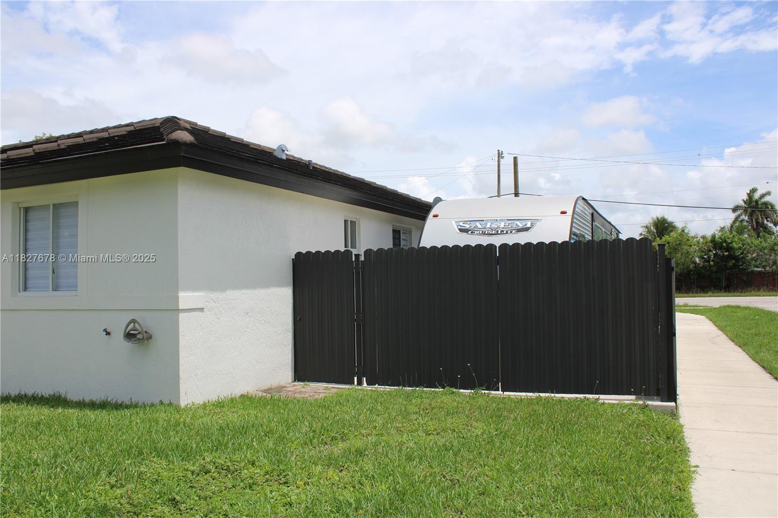 16266 SW 303rd Ln, Homestead, Florida image 4
