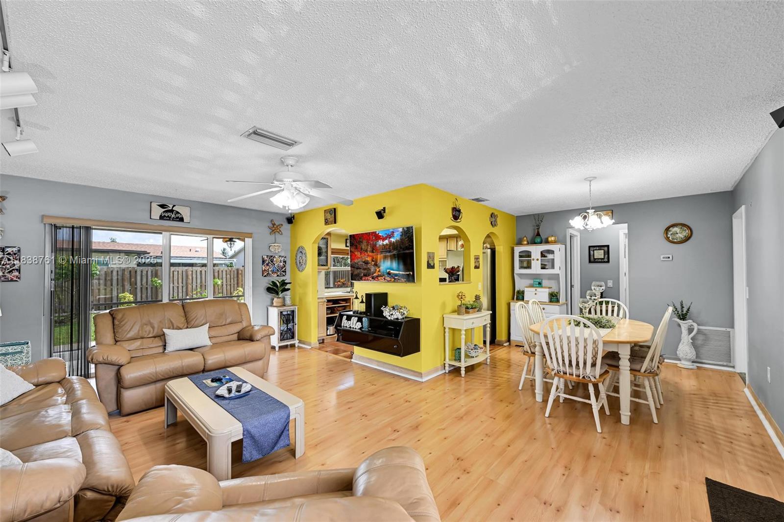 11730 NW 33rd St, Sunrise, Florida image 8