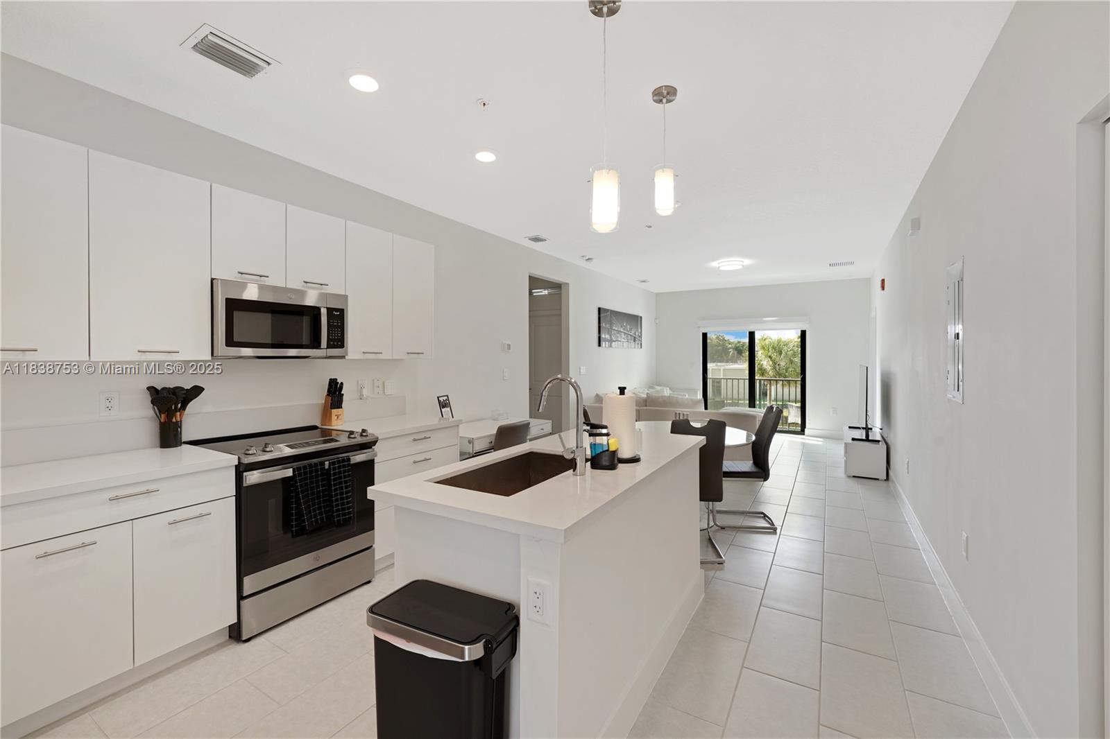 Property photo # 9