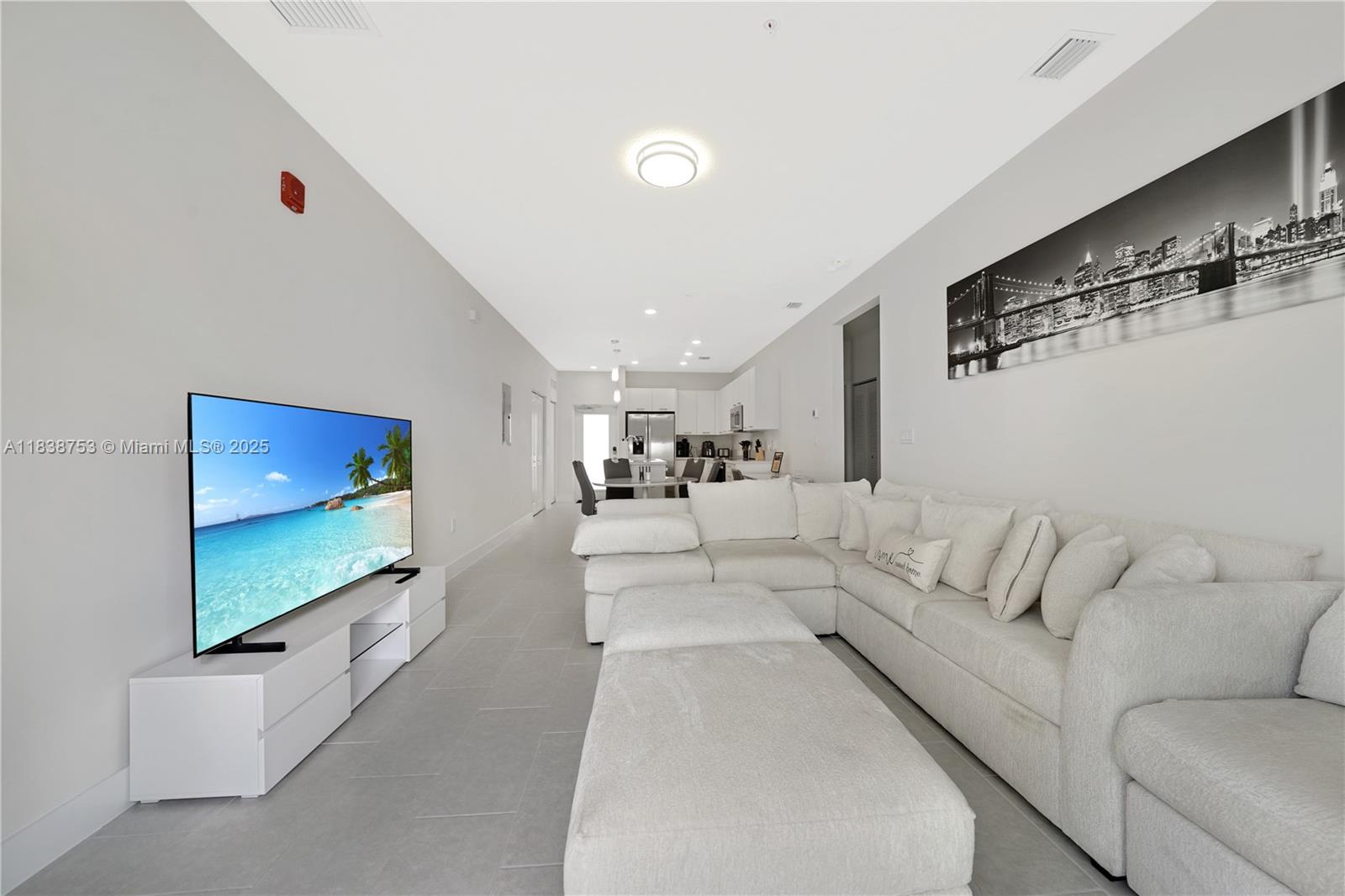 Property photo # 2
