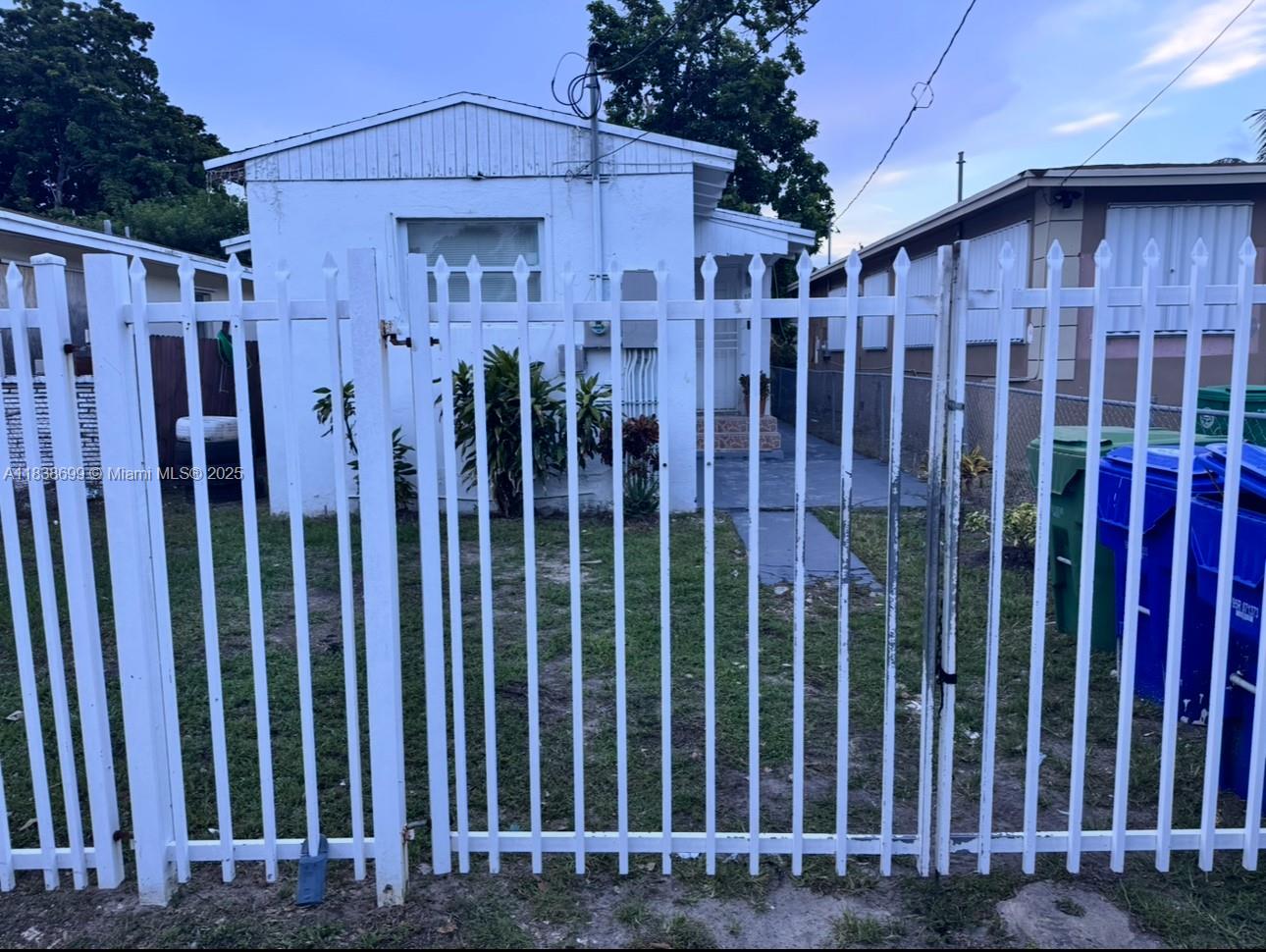 Property photo # 9