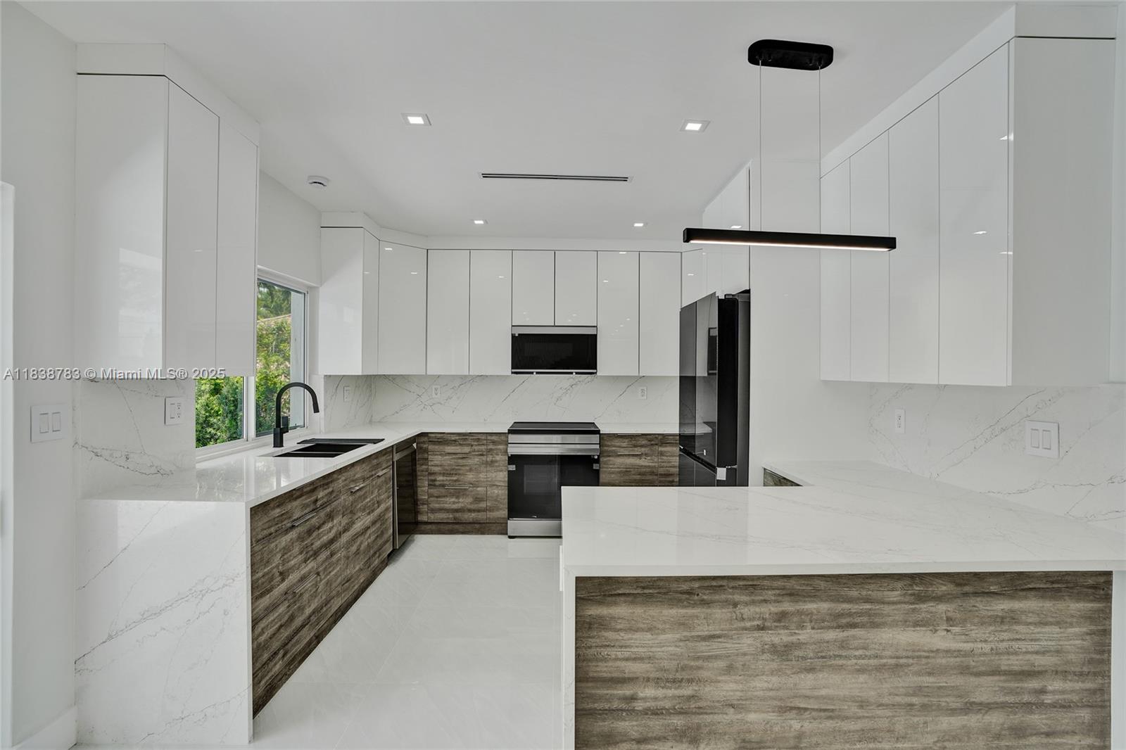 Property photo # 9