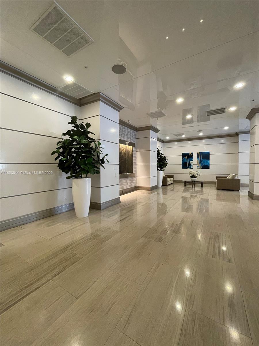 19390 Collins Ave #902, Sunny Isles Beach, Florida image 32