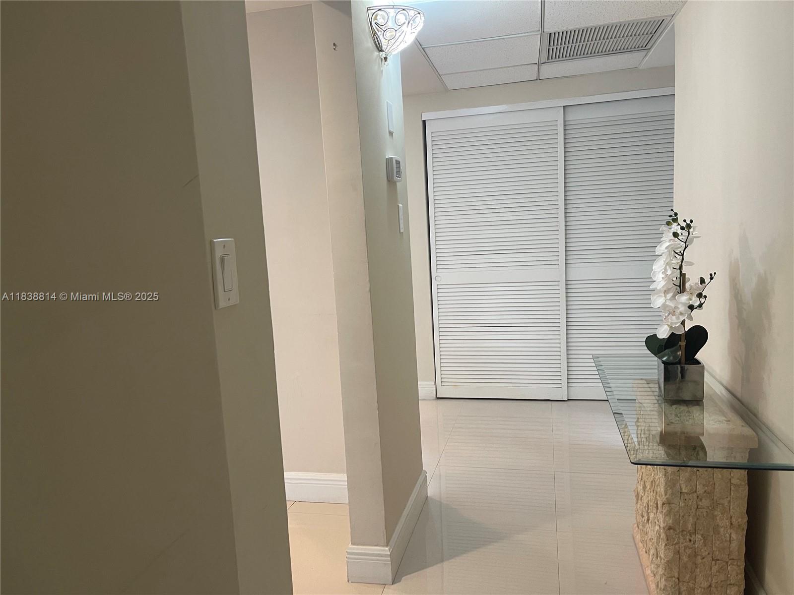 19390 Collins Ave #902, Sunny Isles Beach, Florida image 7