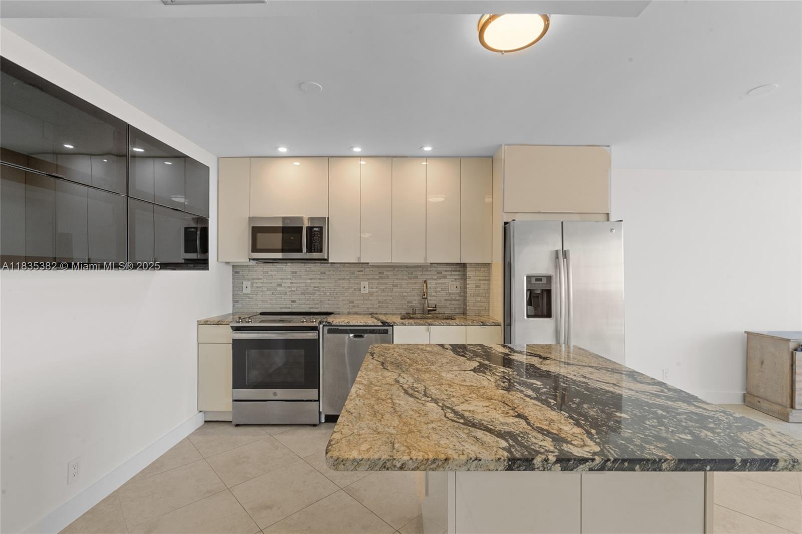 Property photo # 4