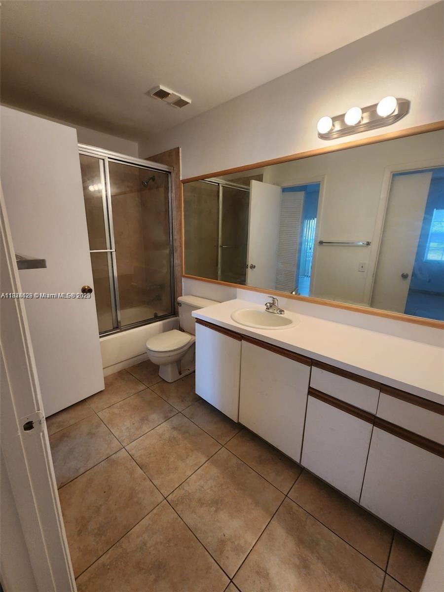 660 Cypress Club Way #F11, Deerfield Beach, Florida image 3