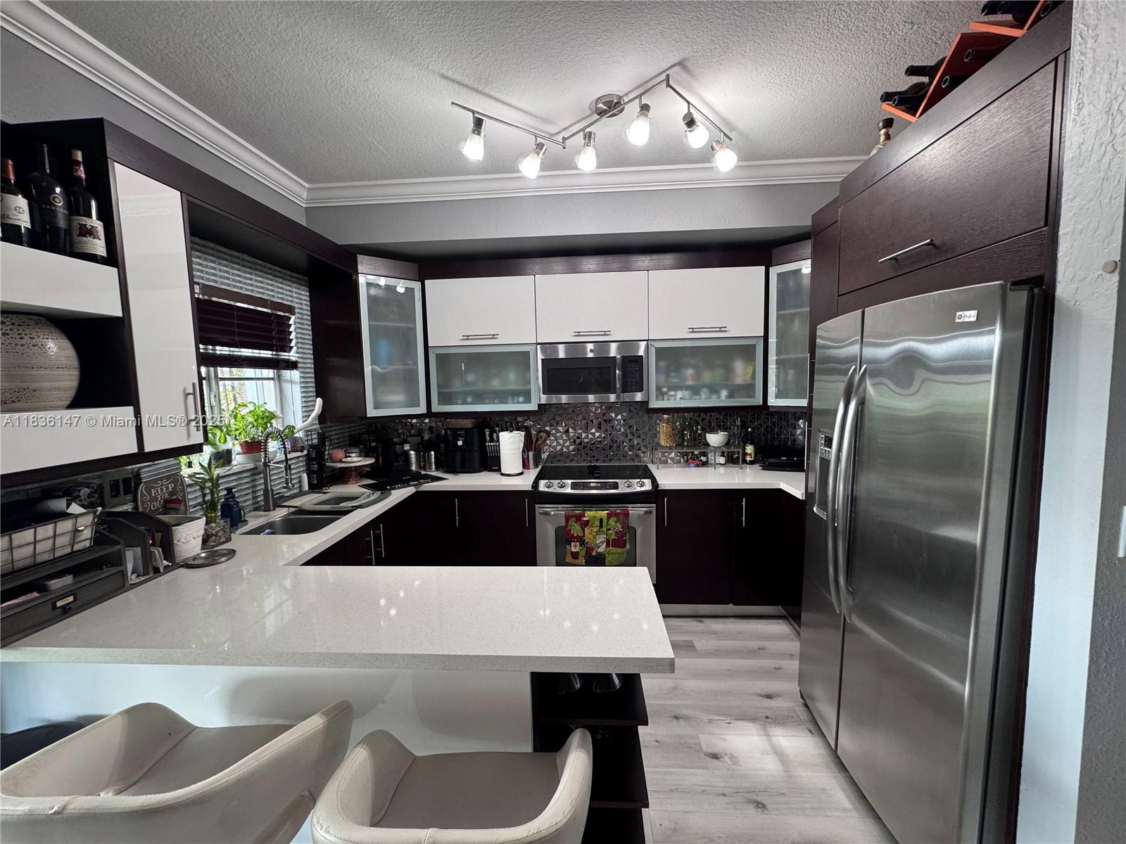 Property photo # 6