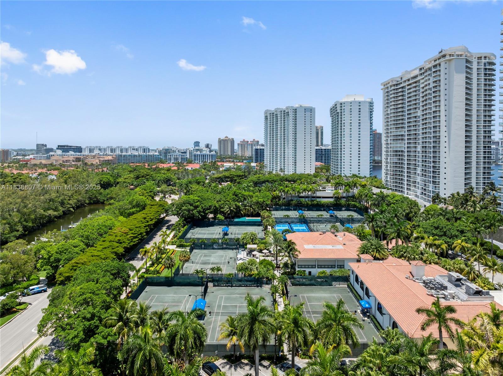 2000 Island Blvd #2409, Aventura, Florida image 26