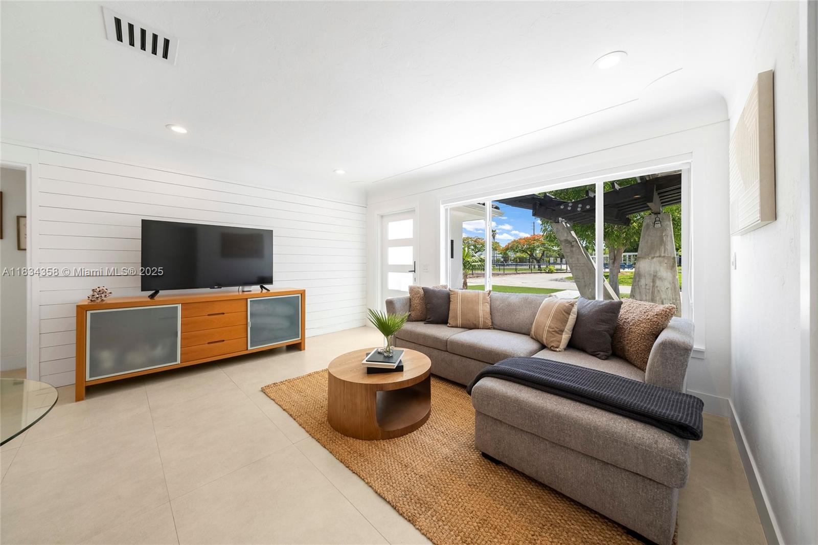 1406 NE 18th Ave, Fort Lauderdale, Florida image 12