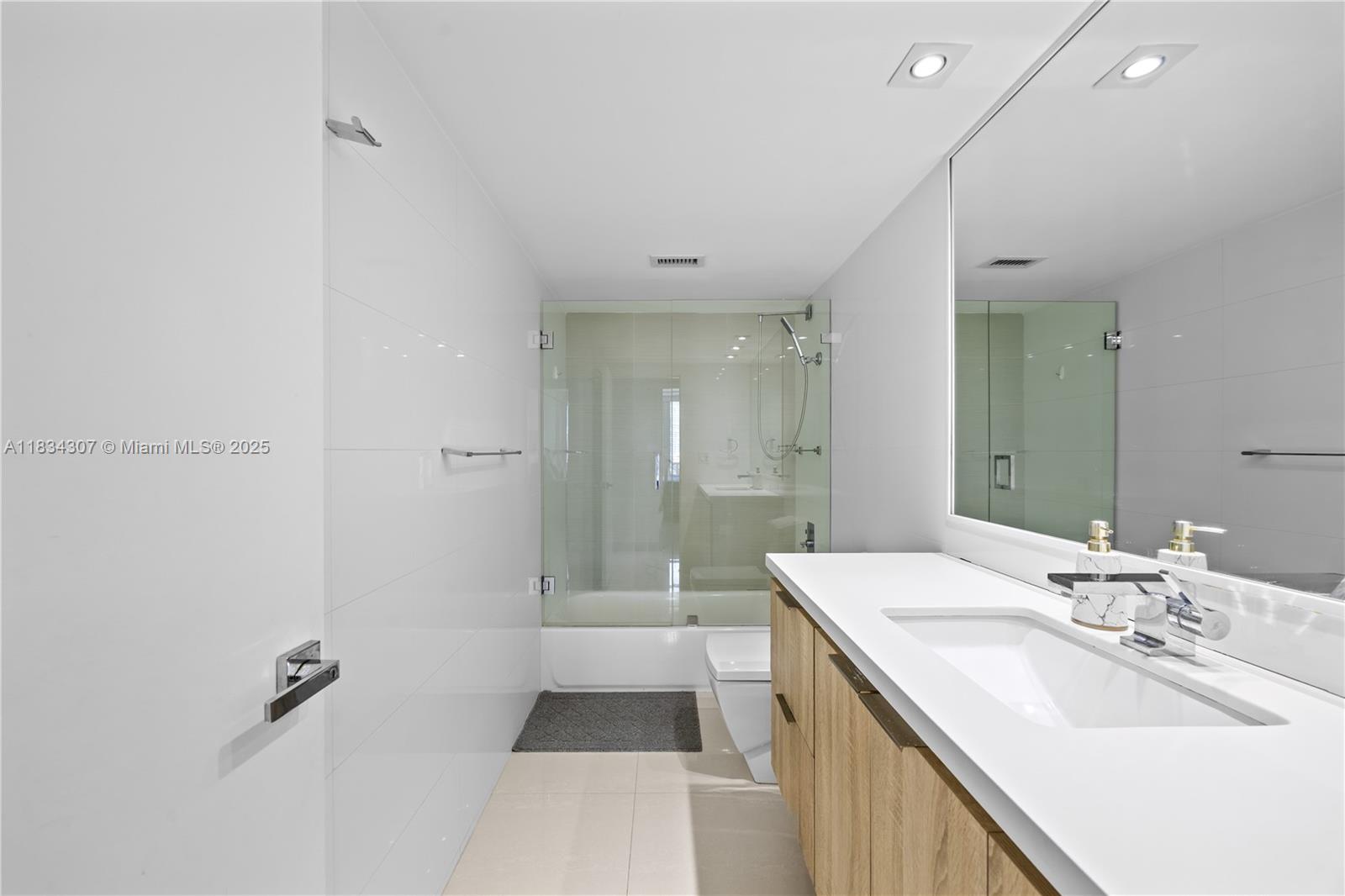 900 Bay Dr #622  620, Miami Beach, Florida image 8