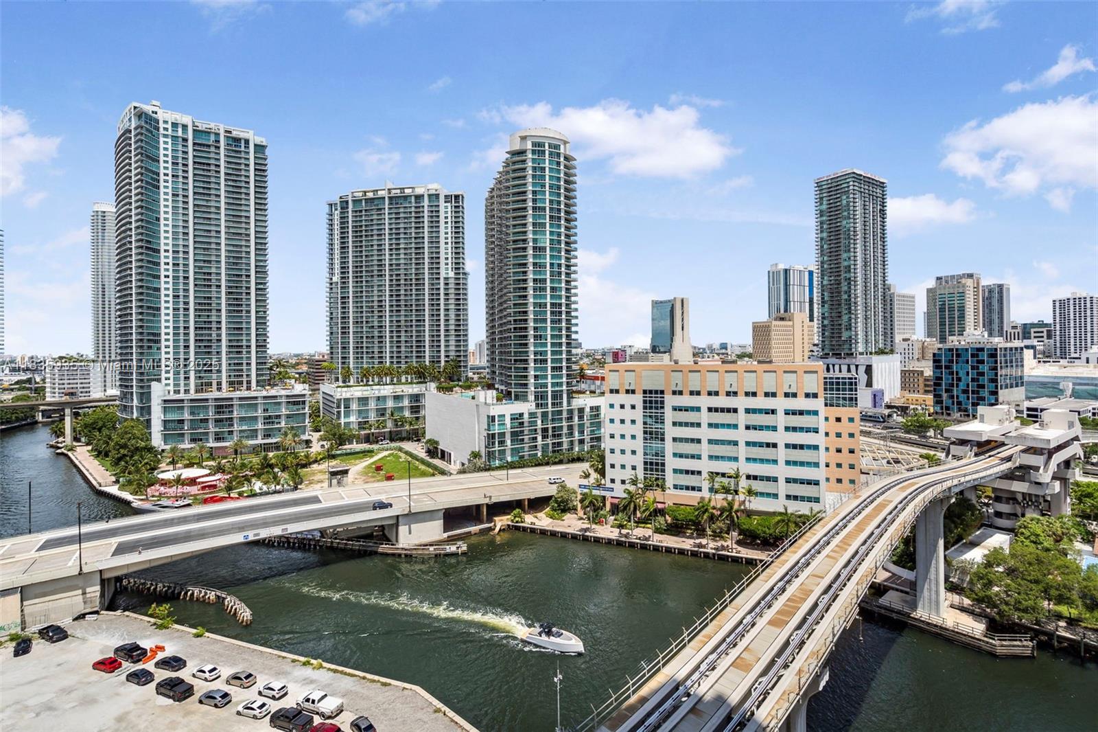 Highly desirable 1 Bed/1 Bath with river and city views at Brickell on the River. Comes with a rare onsite air-conditioned storage unit and one assigned parking space. Prime location—just steps from Brickell City Centre, Metro-mover, Mary Brickell Village, top restaurants, and world-class shopping. Enjoy sunset views of Miami river from your balcony and resort-style amenities including a two-level fitness center, two pools, hot tub, spa, sauna, steam room, business center, BBQ area, 24-hour concierge, valet, and electric car charging stations. Urban living at its best!