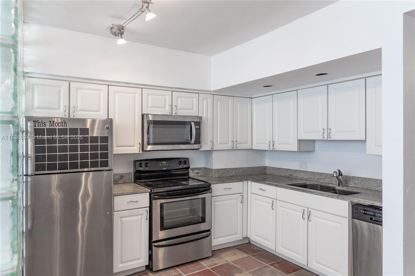 Property photo # 0